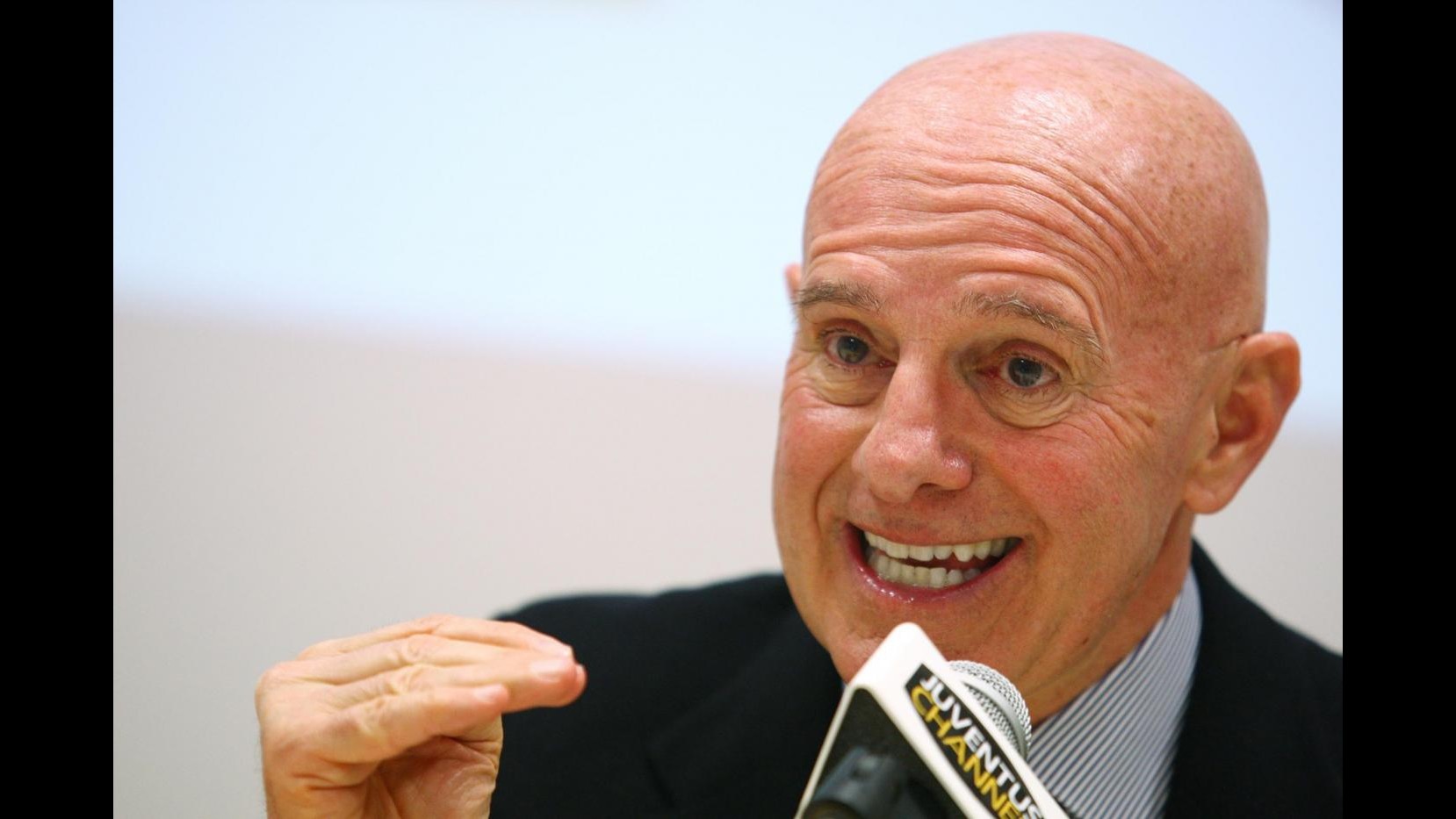 Calcio, Blatter contro Sacchi: Scioccato da sue parole. L’ex ct si difende: Non sono razzista