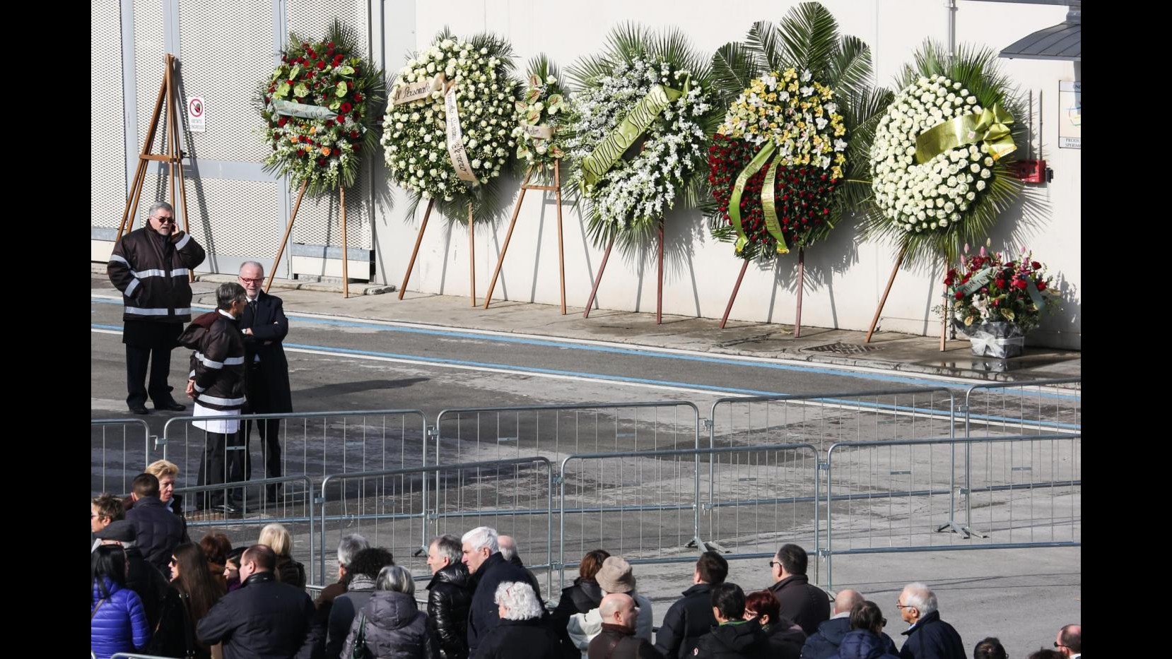 Ferrero, Matteo Renzi arrivato ad Alba per i funerali