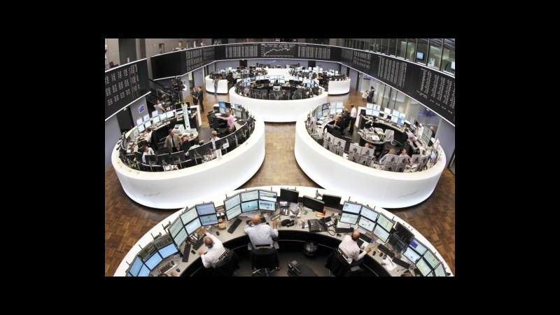 Borsa, Milano chiude in rialzo: brillano Telecom e Saipem