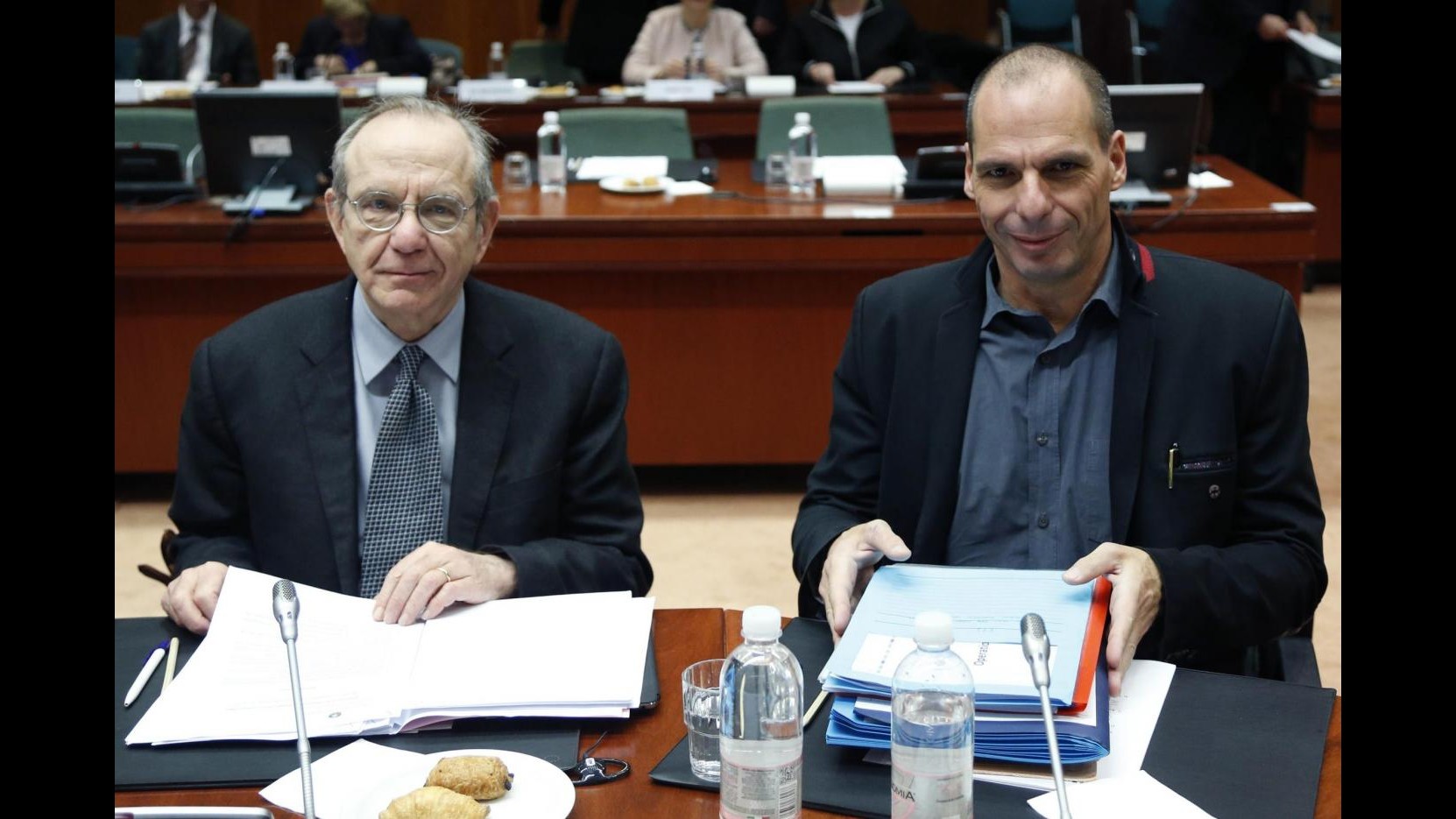 Grecia, Padoan: Eurogruppo è stato poco utile, ma avviato dialogo