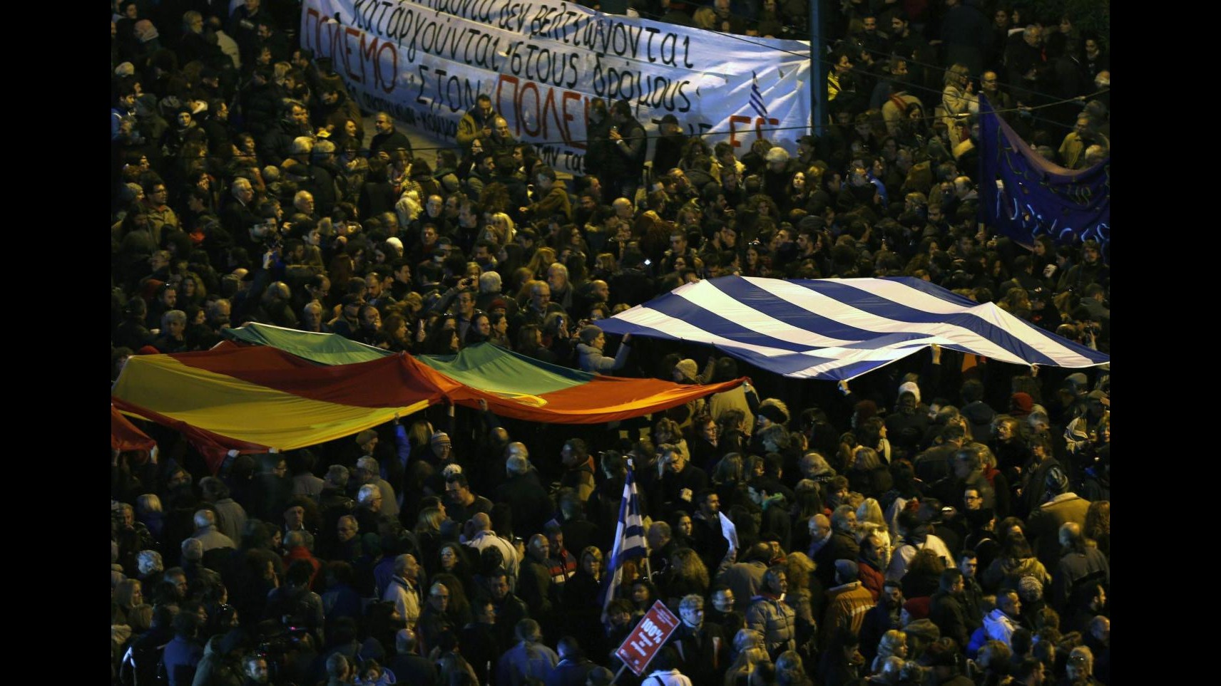 Grecia, cortei ad Atene e in altre città a sostegno del governo