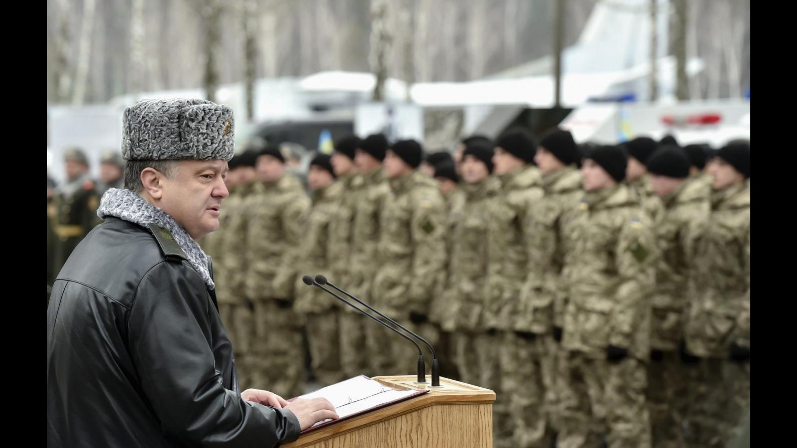 Ucraina, Poroshenko: Paese è a bivio tra guerra e pace
