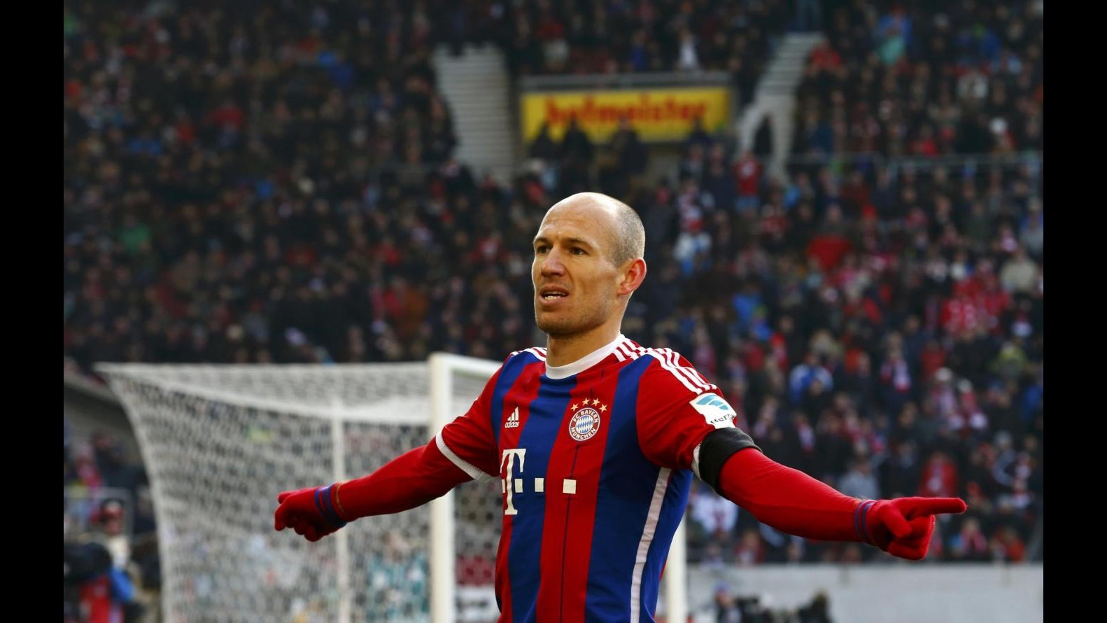 Bundesliga: Bayern show, 8-0 su Amburgo. Wolfsburg vince 5-4 a Leverkusen