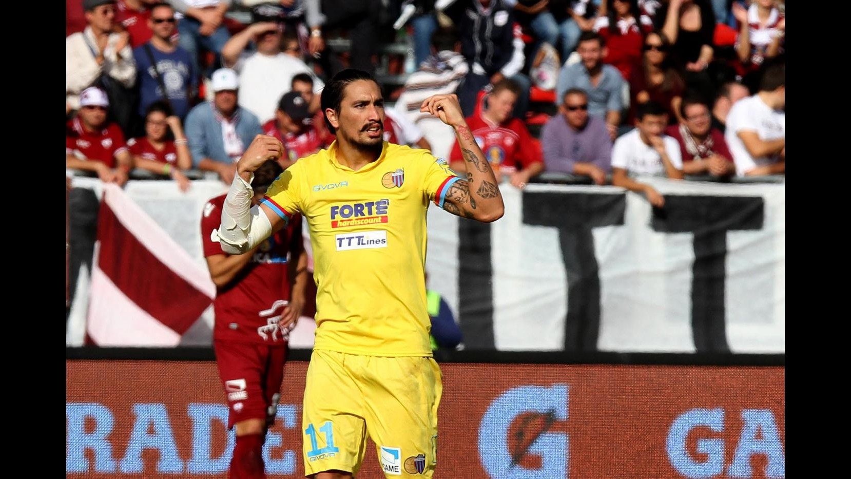 Calcio, Argentina: bilanciere in testa, trauma cranico e lungo stop per ex Catania Leto