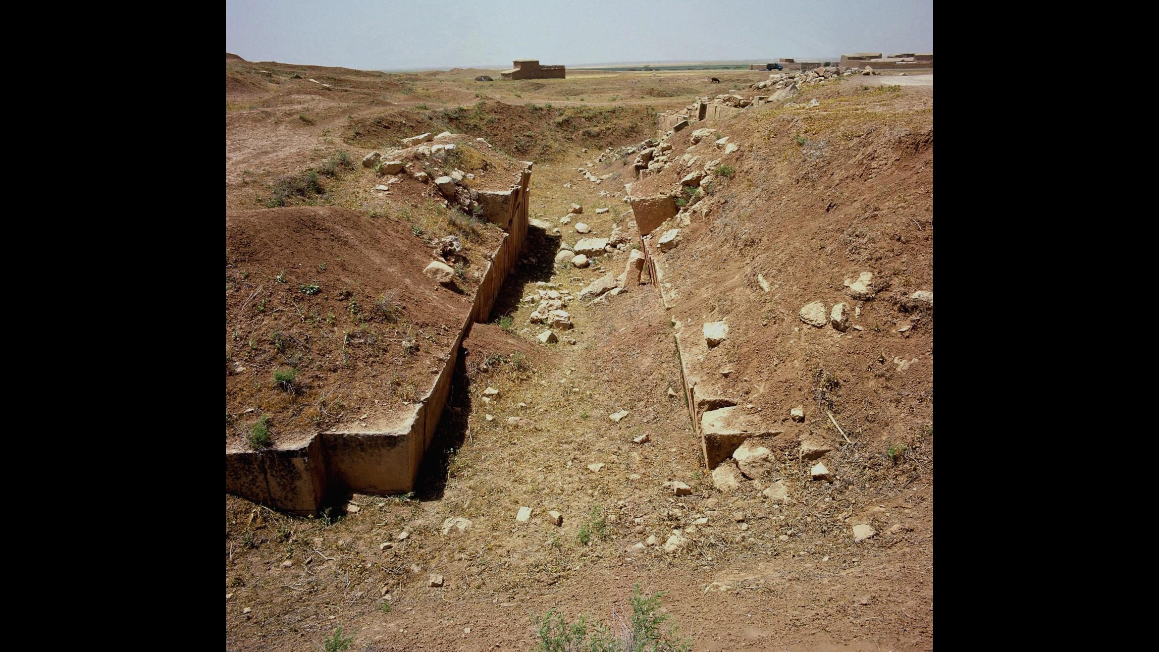 Isis, distrutto sito archeologico Khorsabad in Iraq e rubati reperti