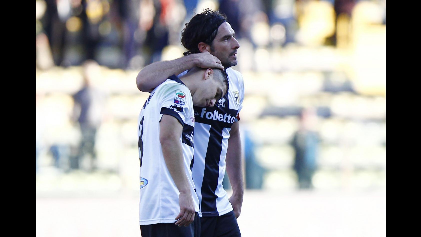 Serie A, Parma con cuore e dignità: torna in campo e pareggia 0-0 con Atalanta