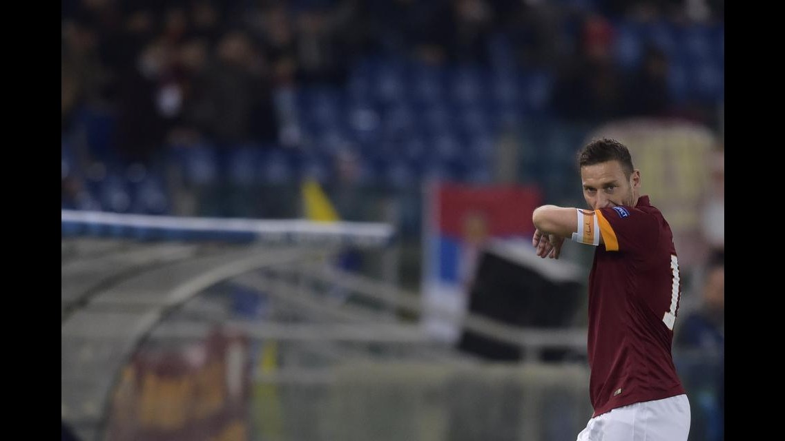 Serie A, la Roma non sa più vincere: contro Chievo è solo 0-0. Infortunio shock a Mattiello
