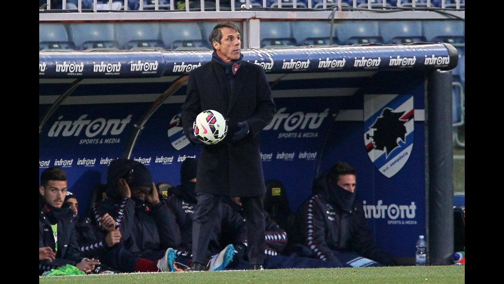 Cagliari, Zola non getta la spugna: Lotteremo fino alla fine per salvarci