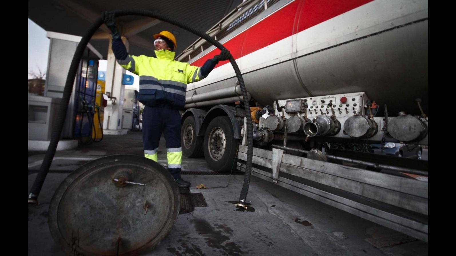 Lavoro, sindacati: Adesione sciopero benzinai autostrade sopra il 90%