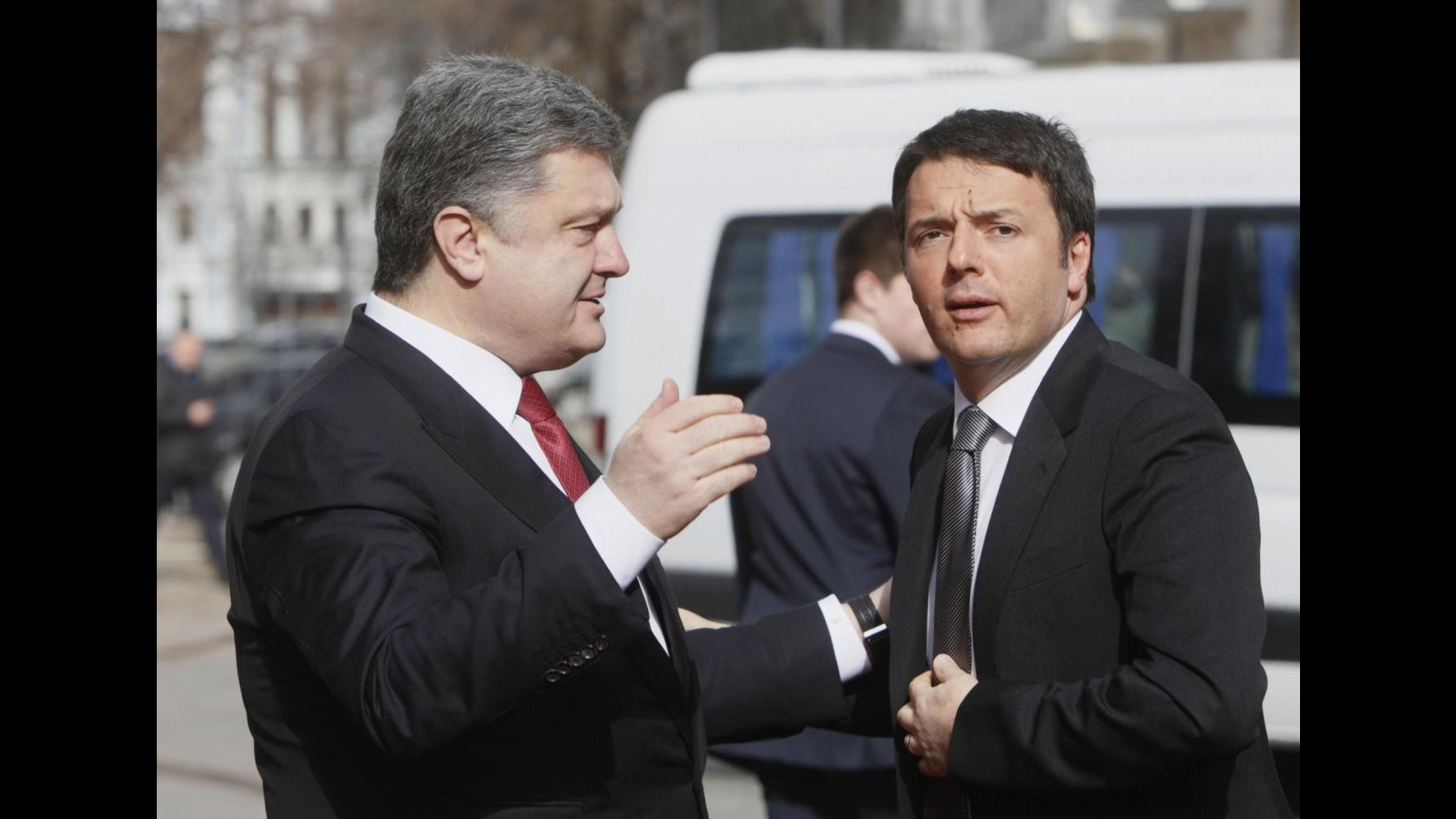Renzi: Sforzo per efficacia accordi Minsk, rispettare sovranità Ucraina