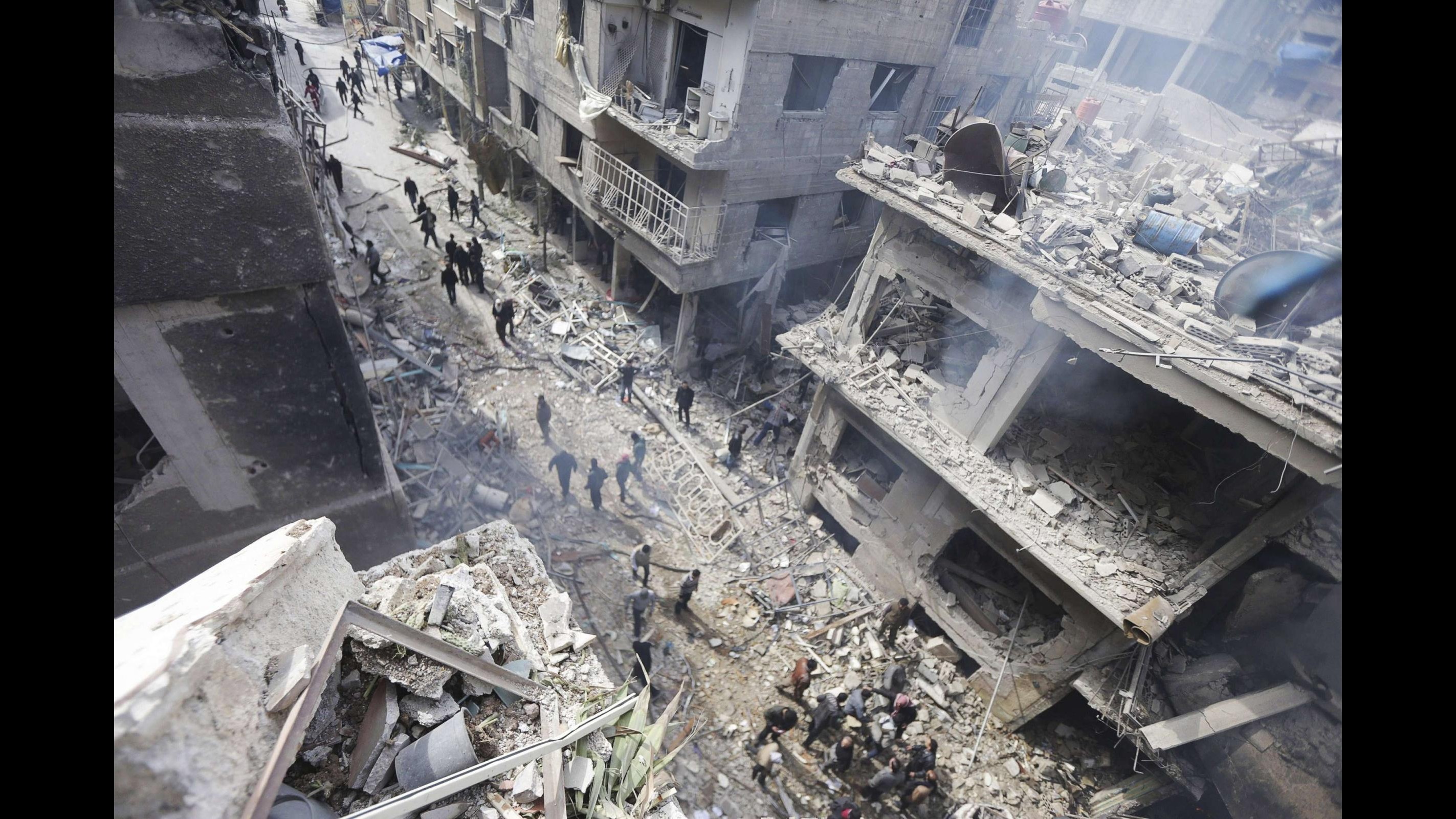 Isis, coalizione: Da ieri 14 raid in Siria e Iraq