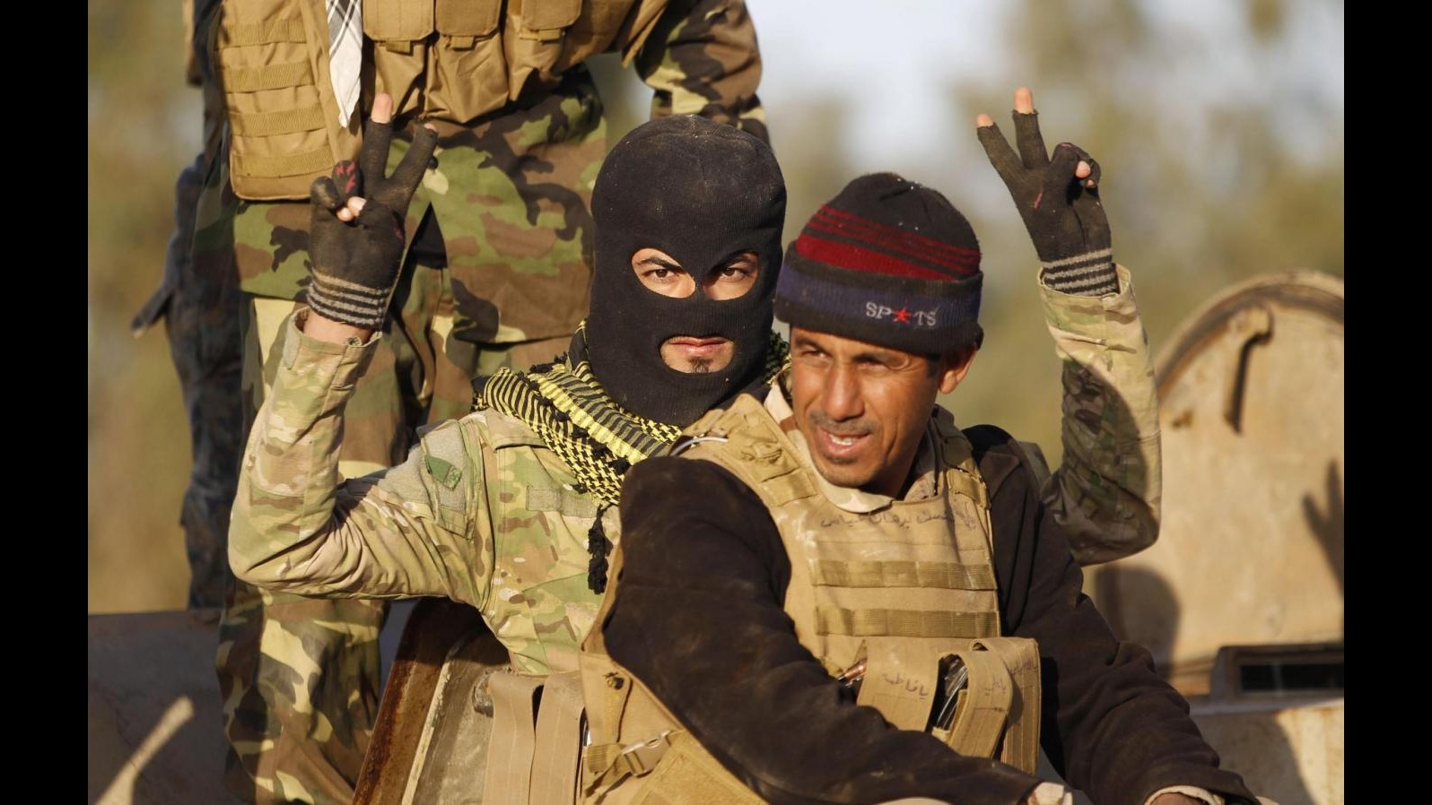 Esercito Iraq stringe assedio su militanti Isis a Tikrit