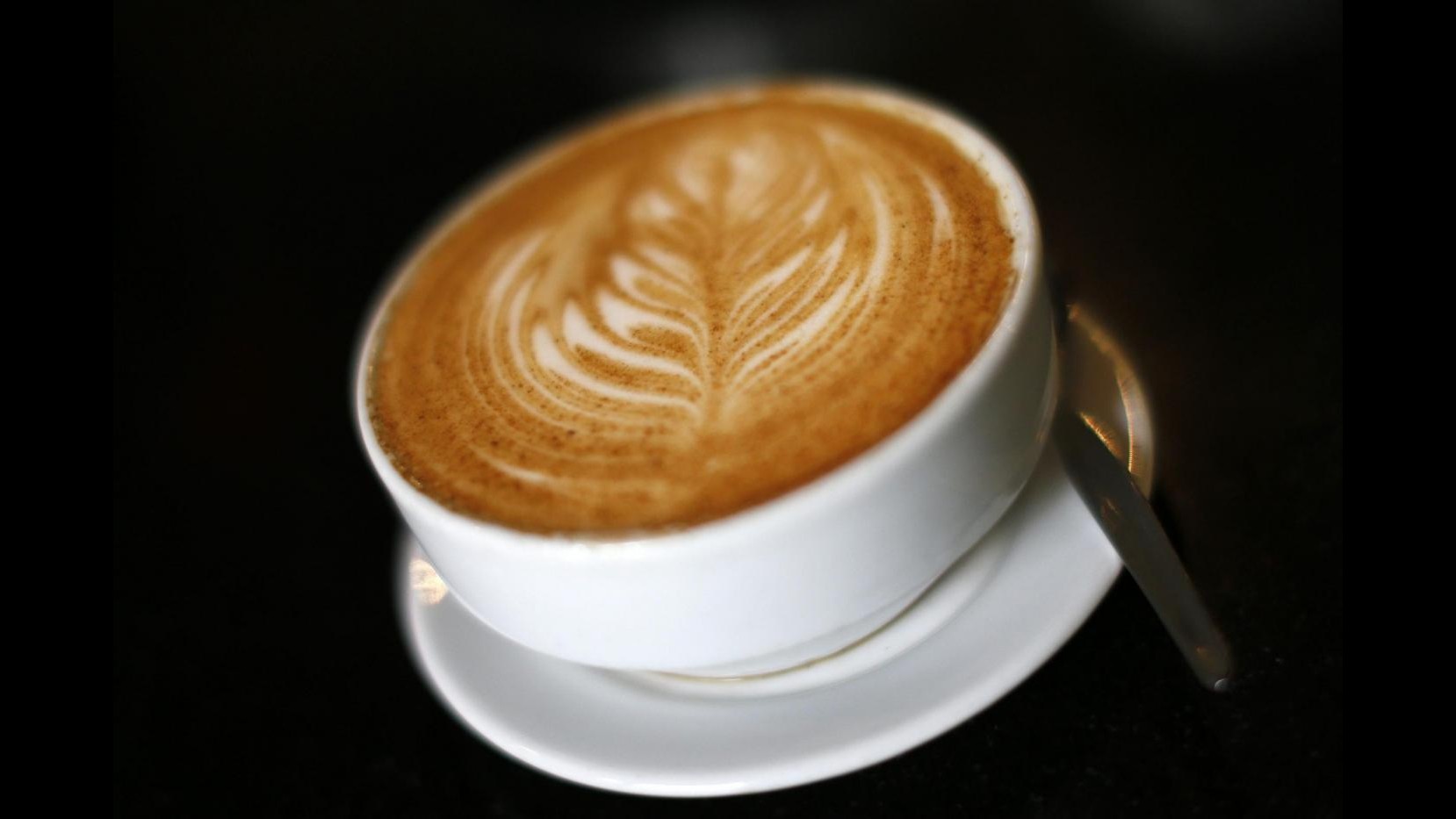 Studio: Bere 3-5 caffè al giorno diminuisce rischio occlusione arterie