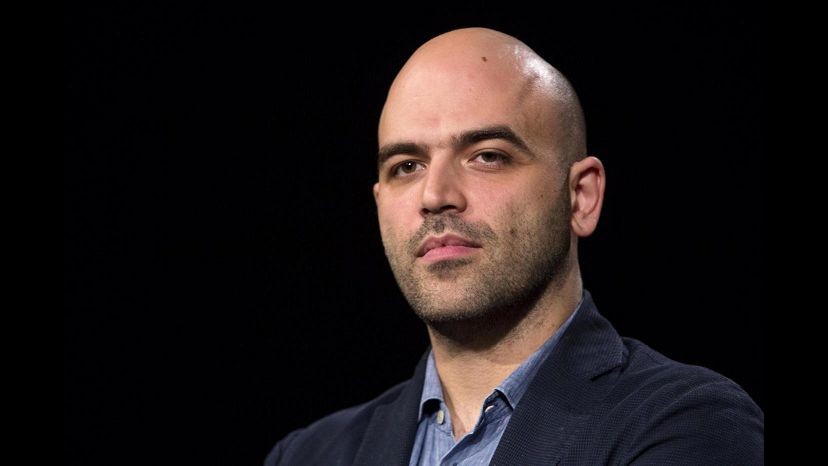 Pd, Saviano: Non andate a votare a primarie in Campania