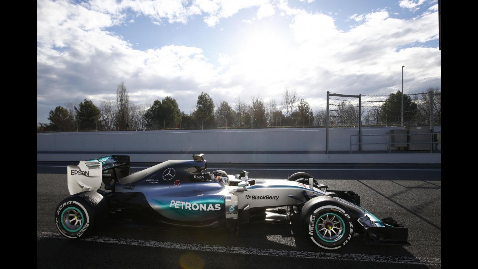 F1, test Montmelò: Hamilton domina terza giornata, 3° tempo per Raikkonen
