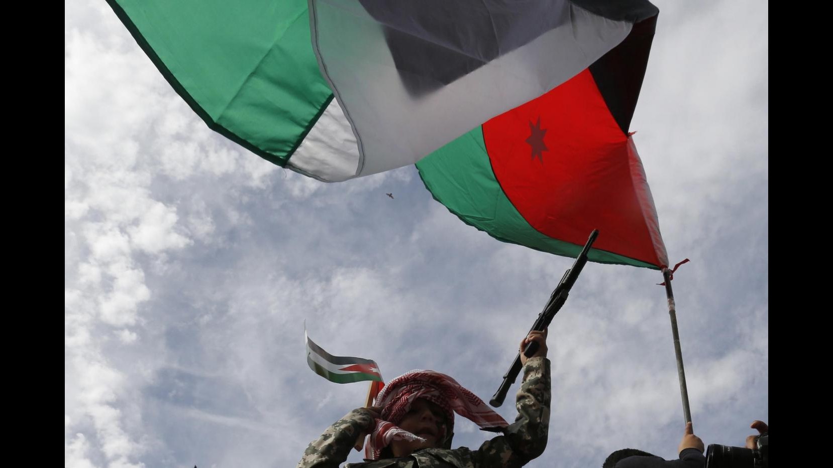 Terrorismo, servizi segreti: Rischio minacce dirette all’Italia