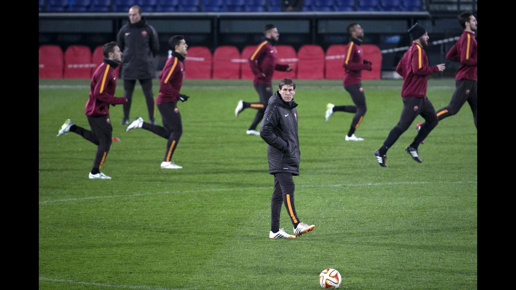 Feyenoord-Roma, giornata ad alta tensione: a Rotterdam fermati 83 tifosi giallorossi