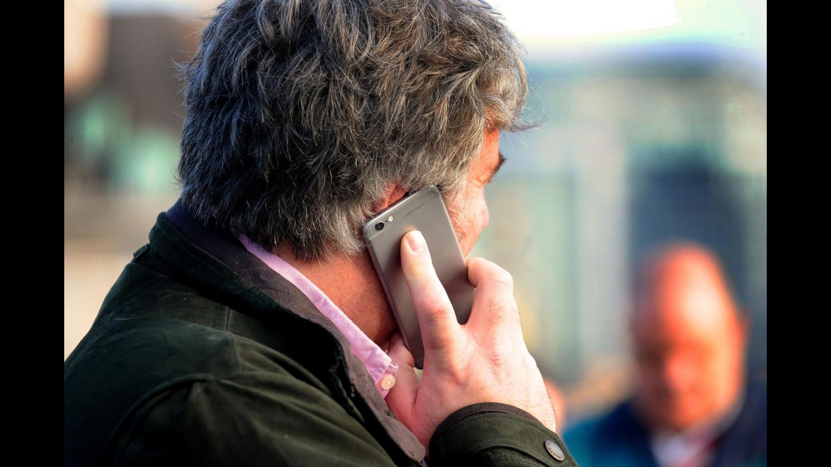 Brasile, ordinato blocco WhatsApp: rifuta di collaborare a inchiesta
