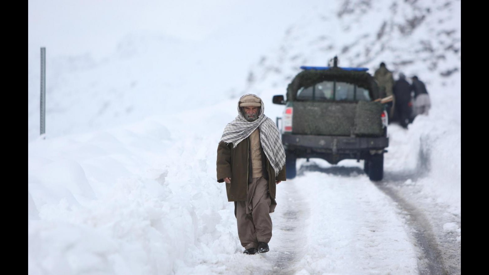 Afghanistan, salgono a 208 i morti per valanghe