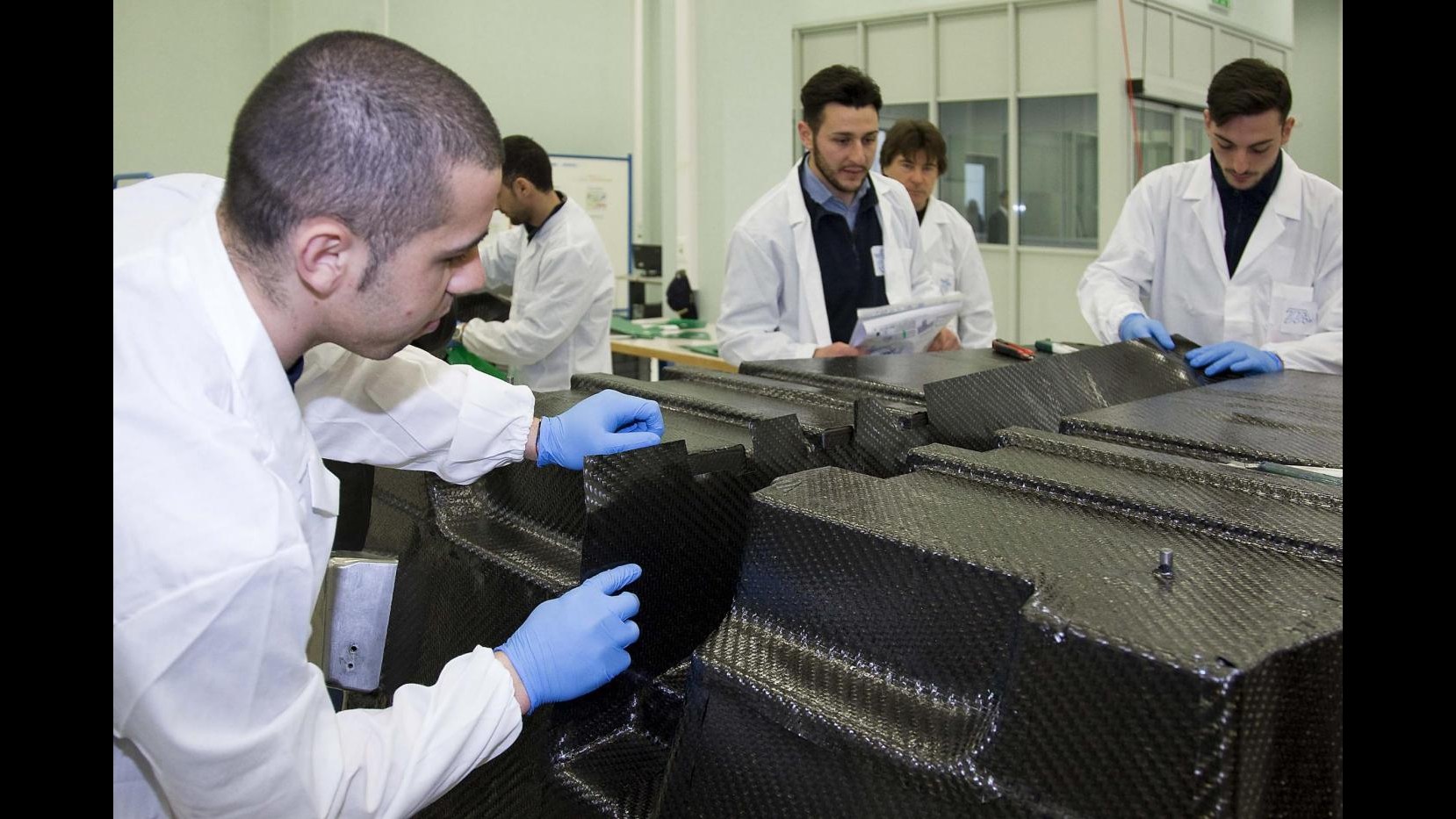 Istat: Retribuzioni contrattuali invariate a febbraio, +1% annuo