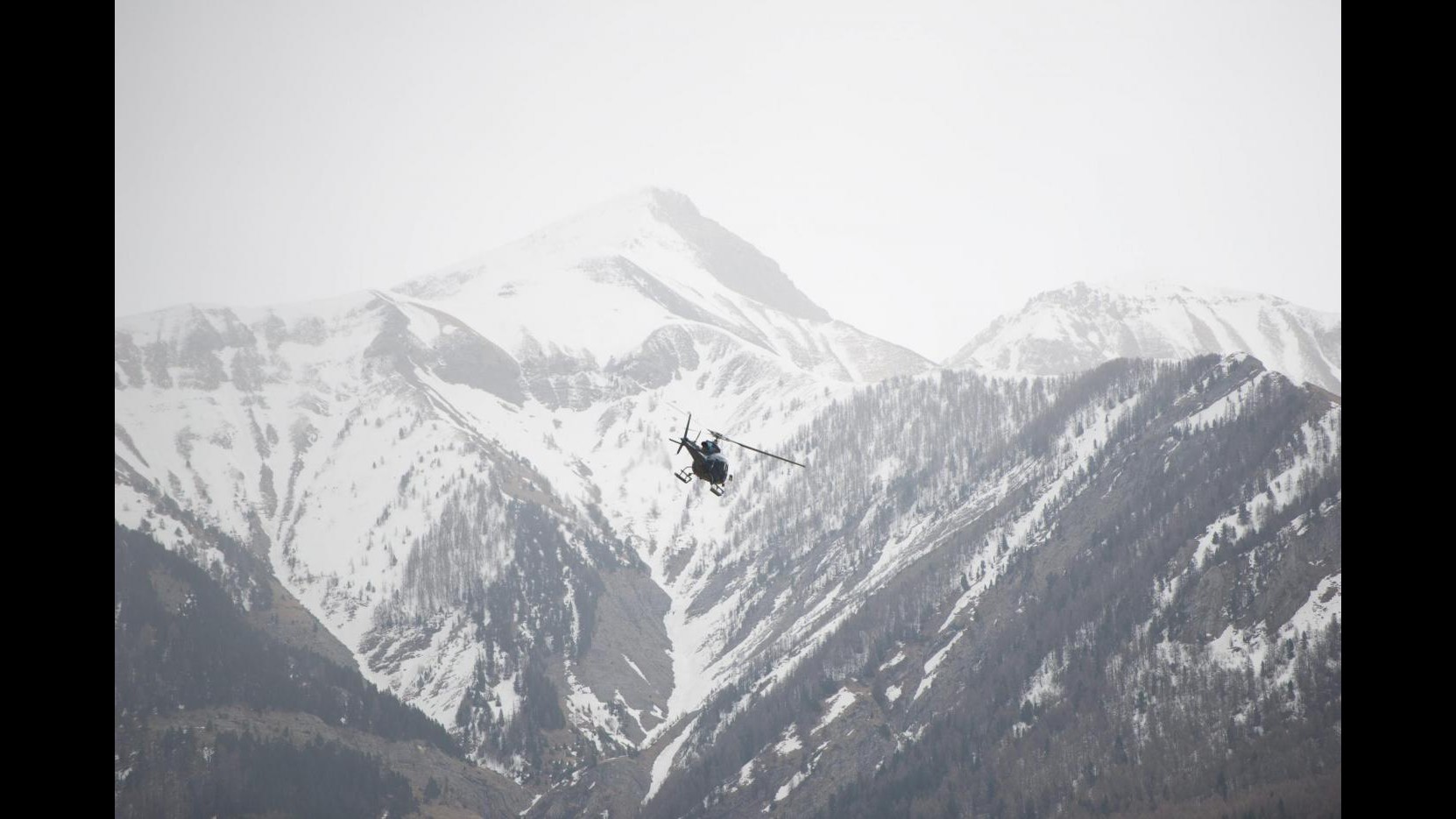 Airbus Germanwings si schianta in Alta Provenza. Tutti morti i 150 passeggeri