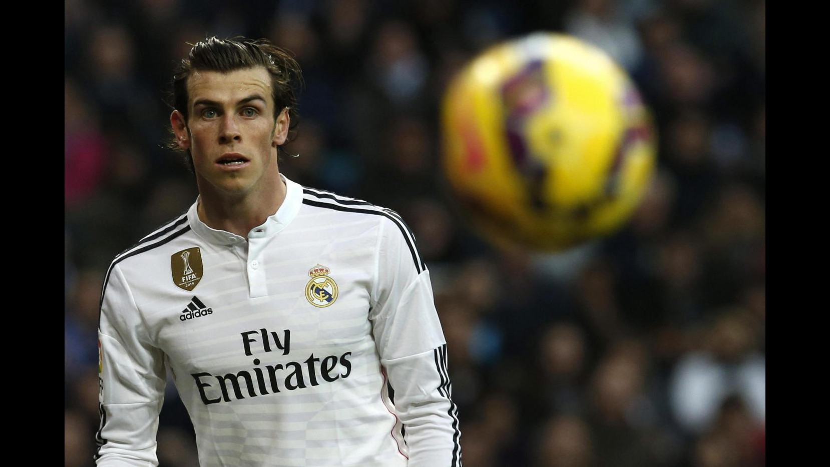 Spagna, ira dei tifosi Real dopo ko nel ‘Clasico’: auto di Bale presa a calci