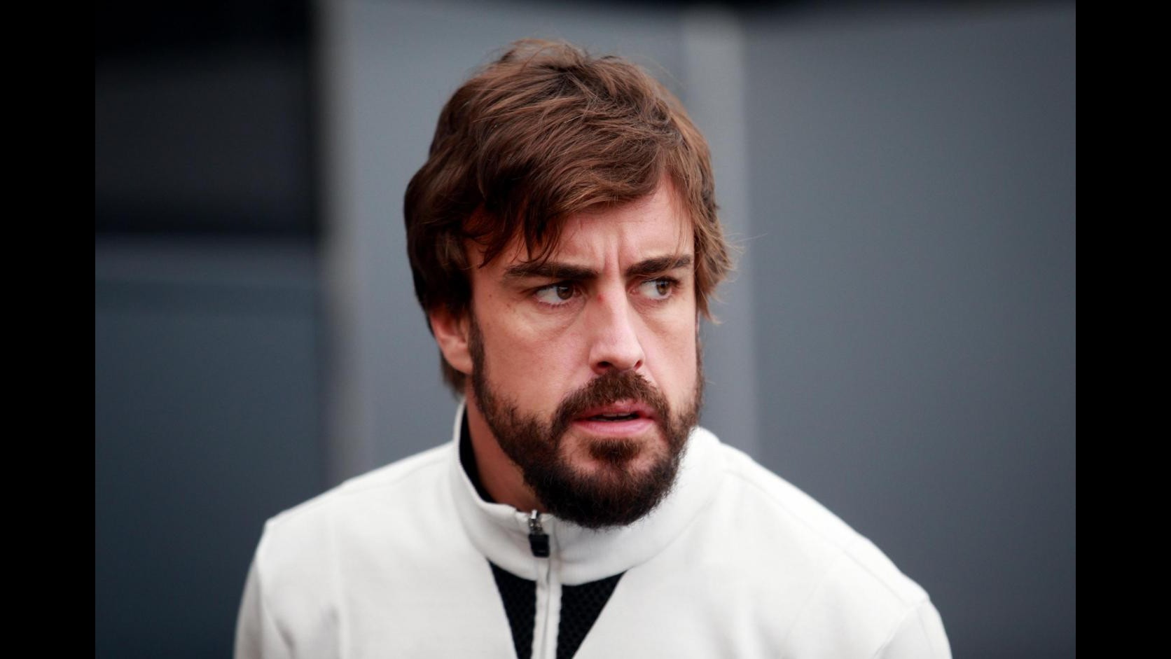 F1, dalla Spagna: Alonso supera test medici, sarà al via in Malesia
