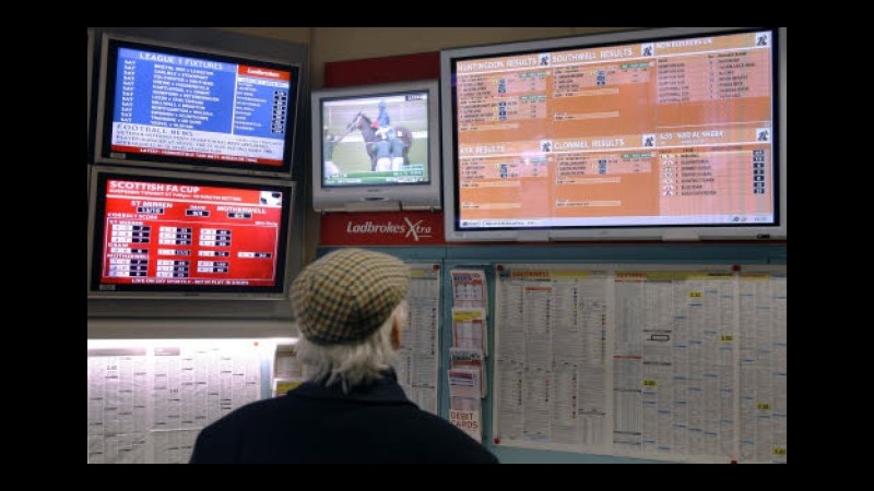 Scommesse sportive, a luglio raccolti 283 milioni: 64% puntate è online