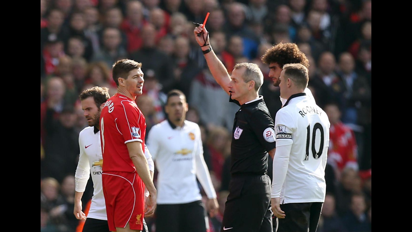 Premier League: United vince 2-1 a Liverpool, doppietta Mata. Espulso Gerrard