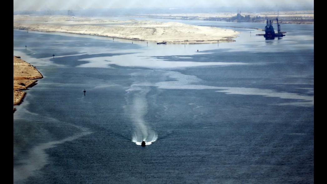 L’Egitto inaugura il raddoppio del Canale di Suez: Ecco il ‘nostro regalo al mondo’