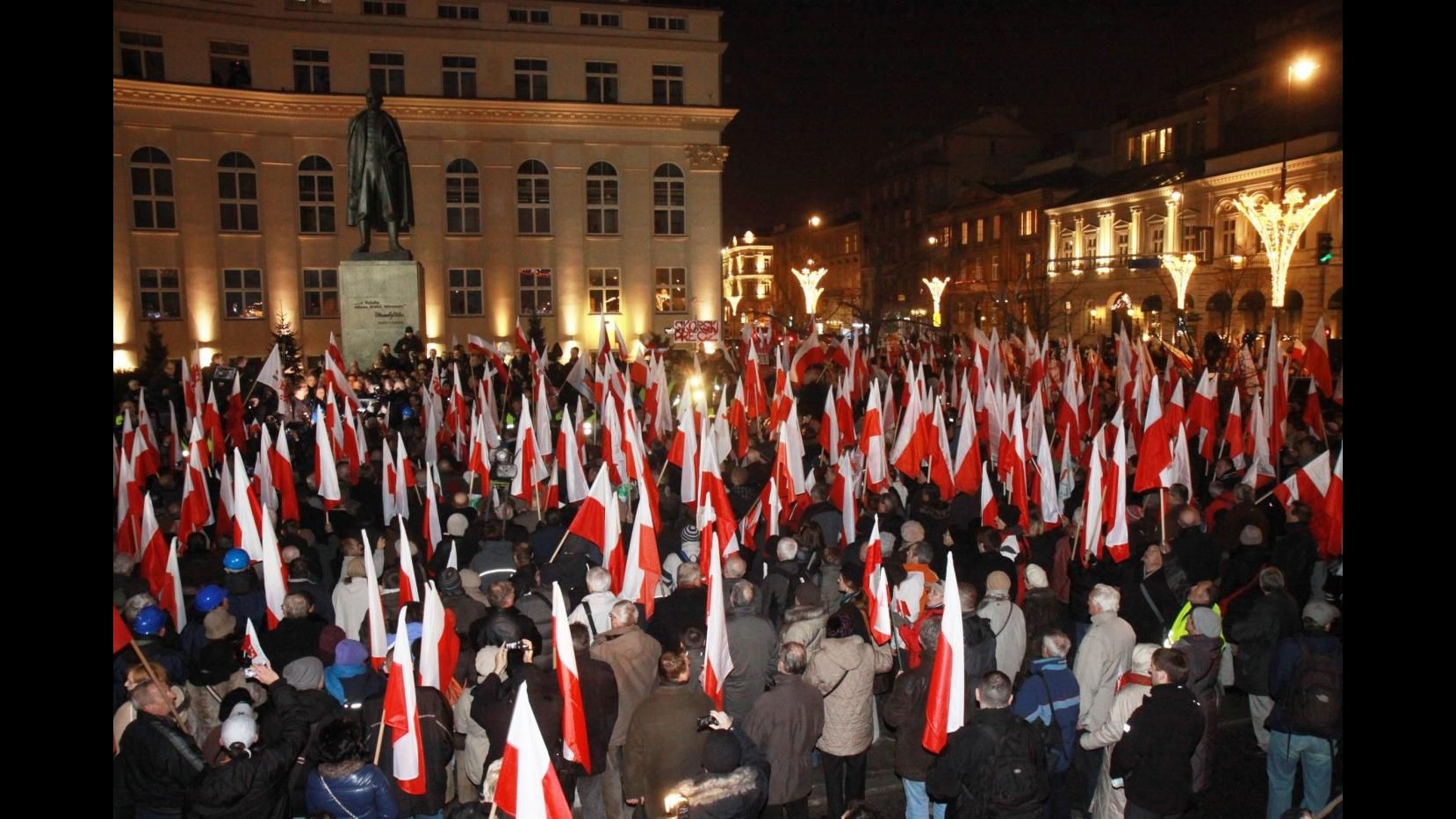 Polonia, nuovo presidente Andrzej Duda ha assunto incarico