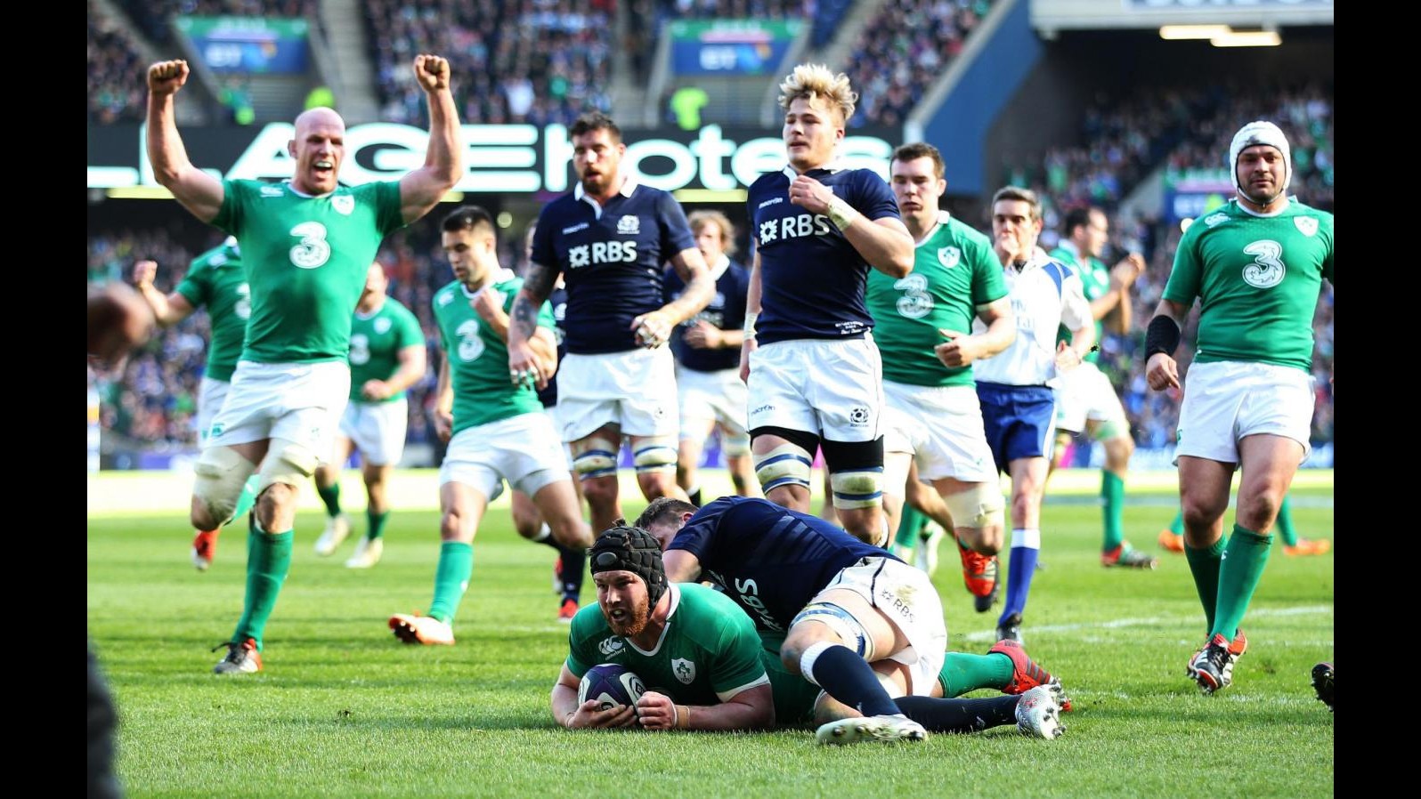 Rugby, Sei Nazioni: Irlanda travolge Scozia vince torneo. Inghilterra-Francia 55-35