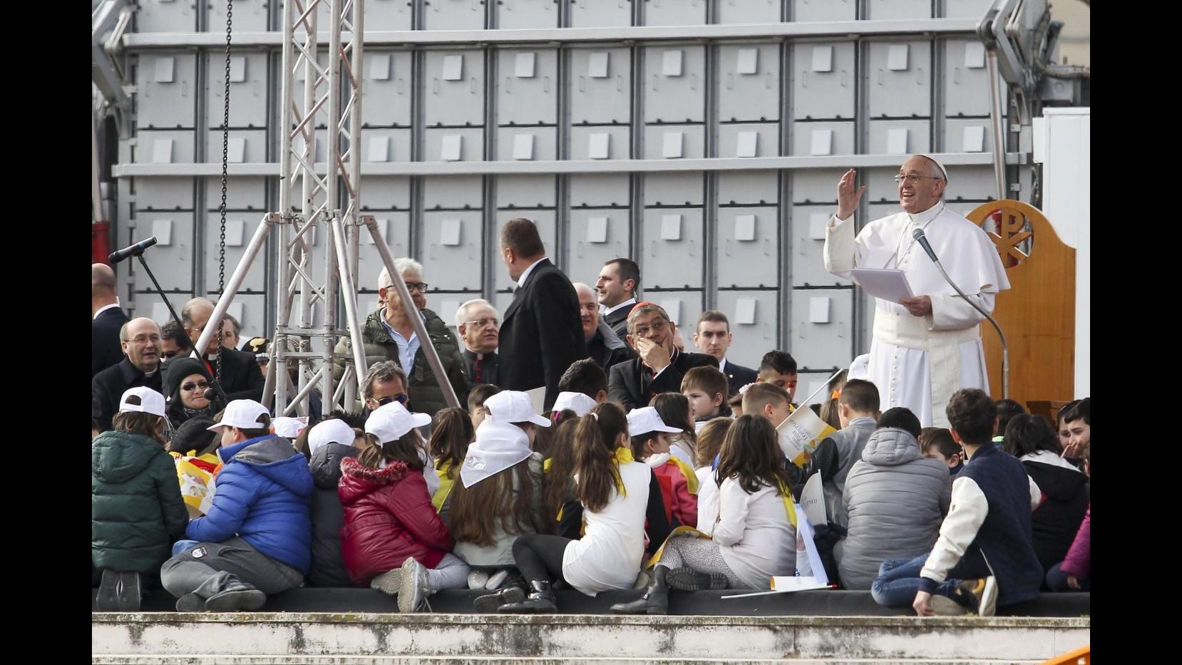Papa: Anziani spesso vittime di ‘eutanasia nascosta’