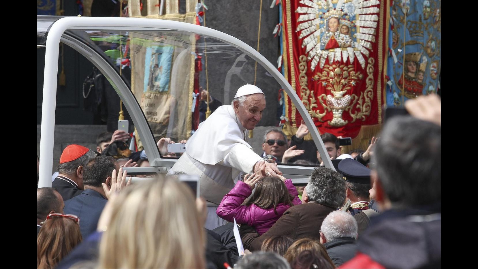 Napoli, Papa scherza: Sono stanco, voi napoletani mi fate muovere