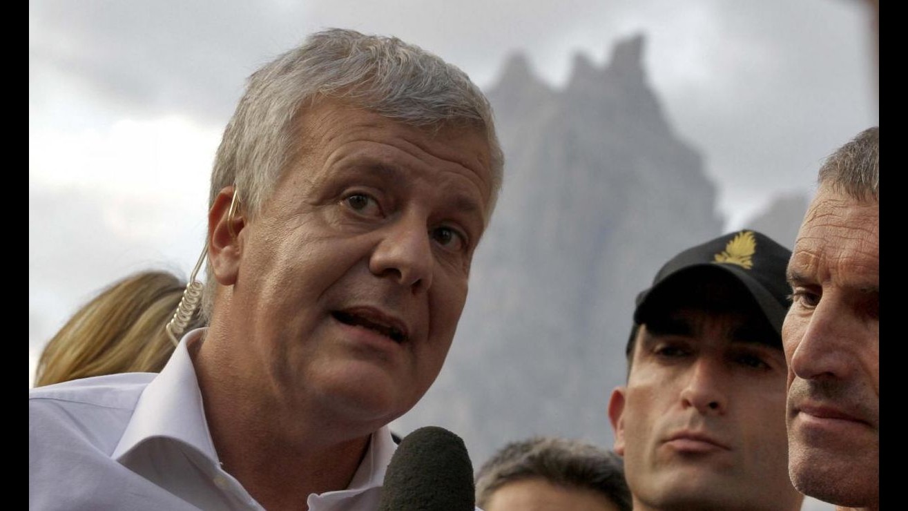 Galletti: Cantone vigilerà su cantieri anti rischio idrogeologico