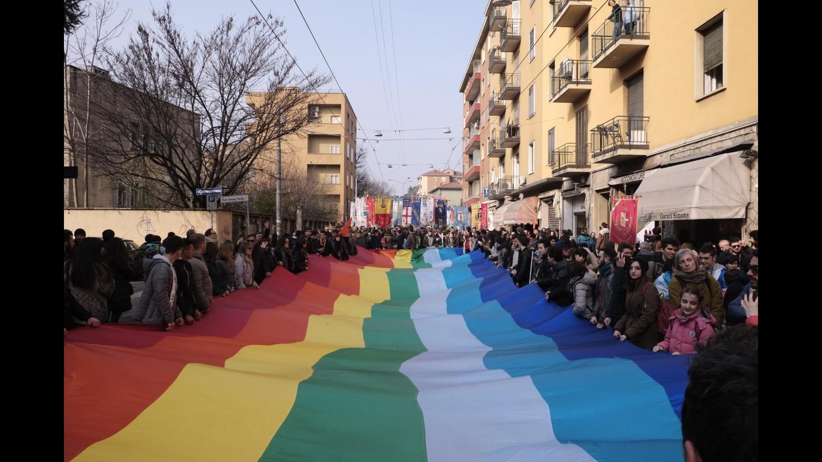 Bologna e Libera in corteo. Don Ciotti: Corruzione e mafia due facce della stessa medaglia