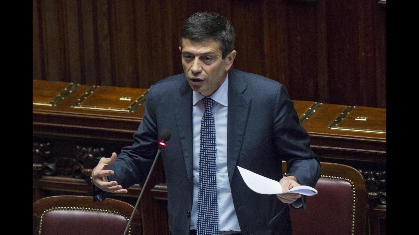 Lupi: Lascio il governo a testa altaInterim a Renzi: Nessuna conseguenza politica