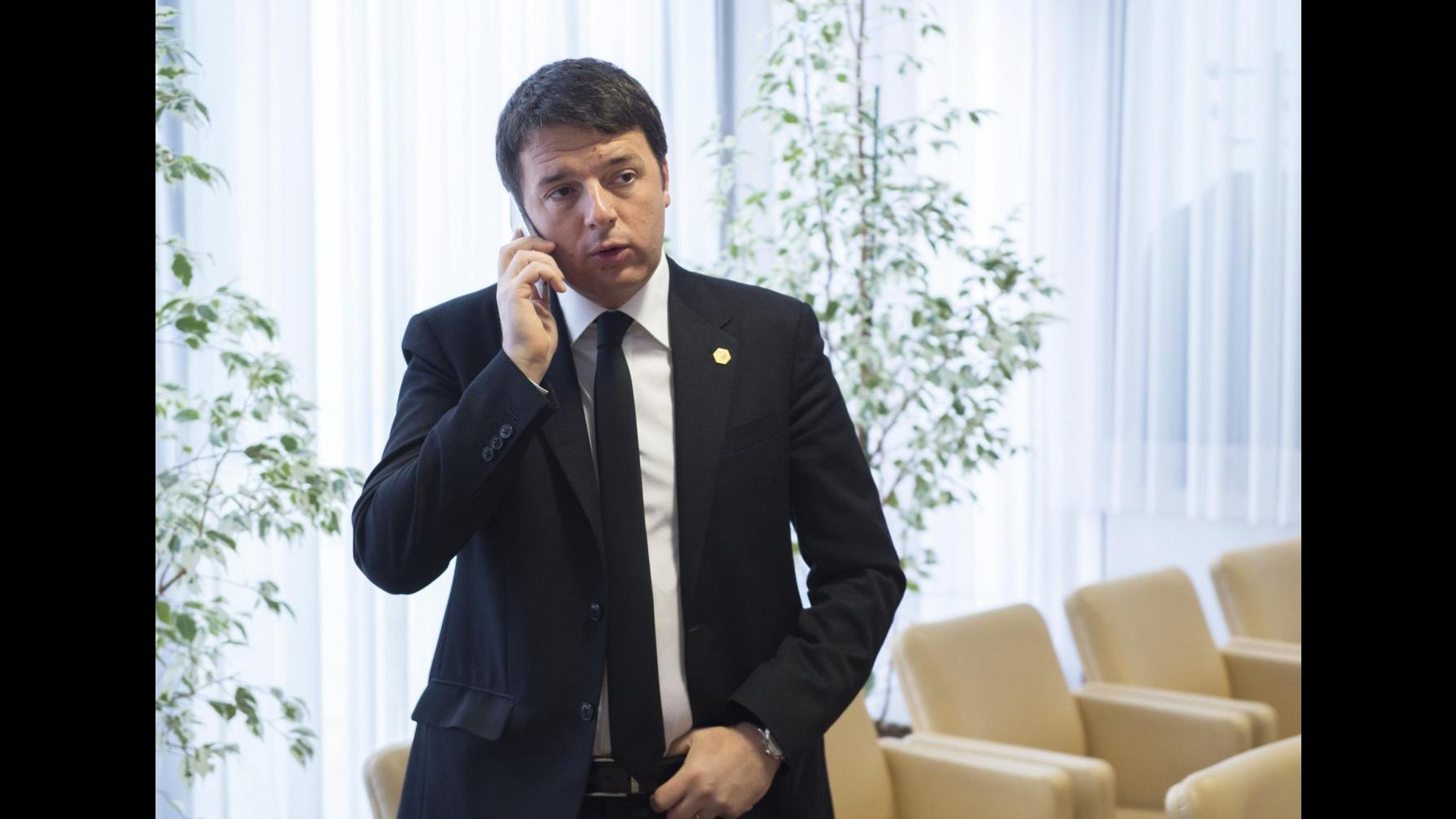 L’abilità di Renzi tra Roma e Bruxelles: Governo resta solido