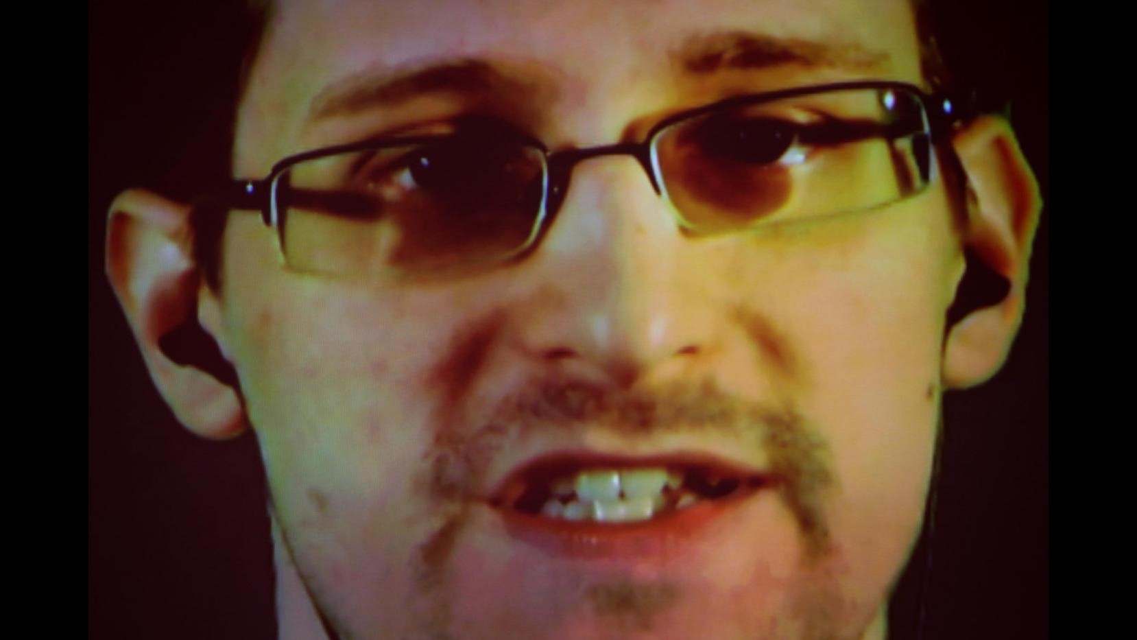 Snowden: Monitoraggio su vasta scala è diventato routine