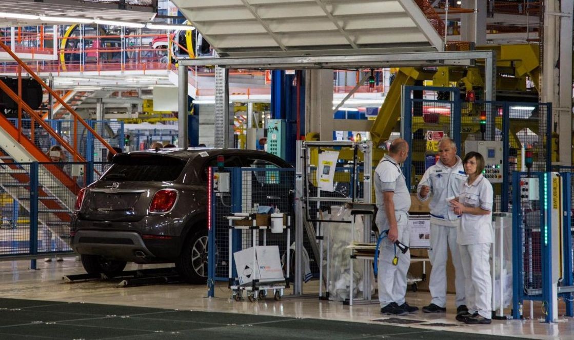 Industria, Istat: Produzione -1,1% a giugno, -0,3% annuo, cala attività estrattiva -9,8%