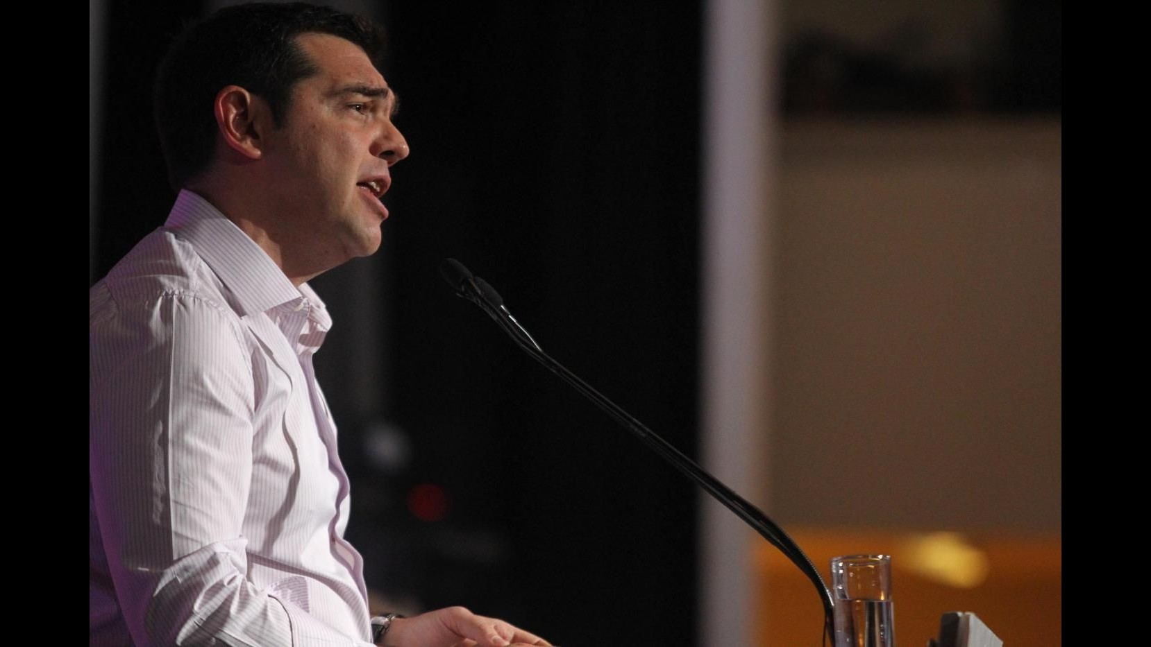 Grecia, Syriza: Vogliamo accordo globale, non prestito ponte. Borsa apre in calo