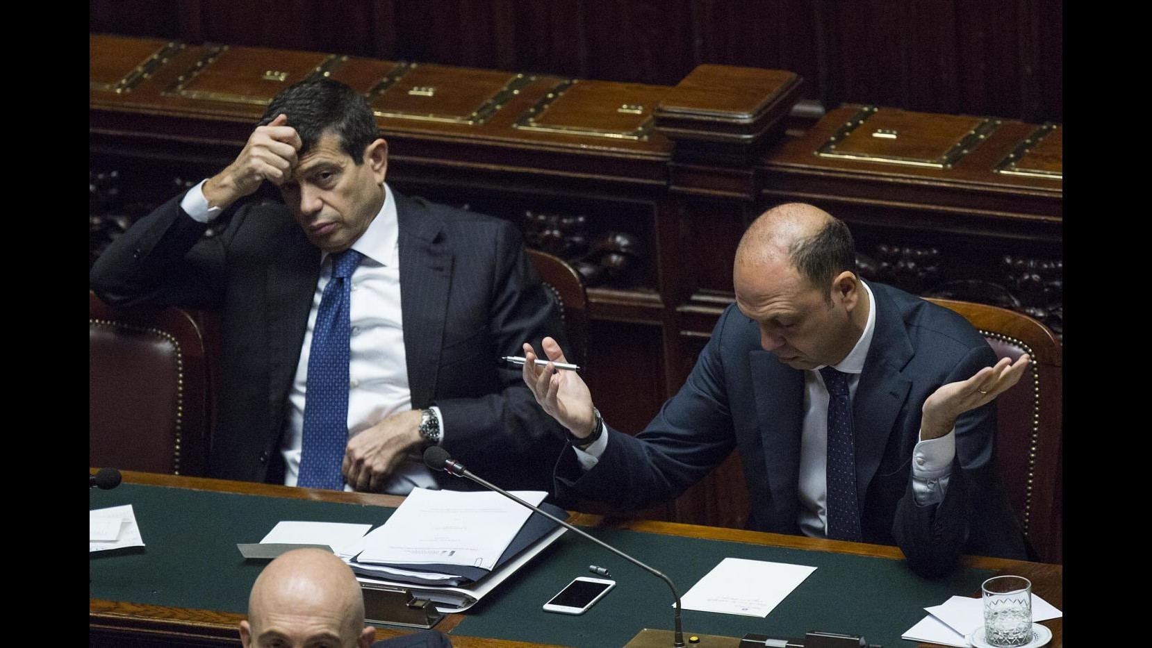 Alfano difende Lupi: Non pensa alle dimissioni, è una persona onesta
