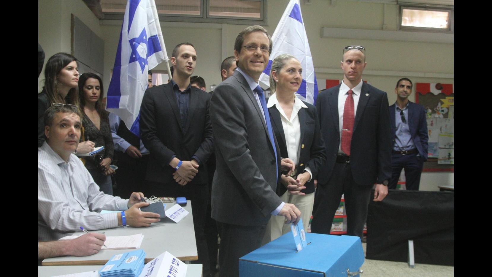 Israele, exit poll elezioni: è testa a testa tra Netanyahu ed Herzog