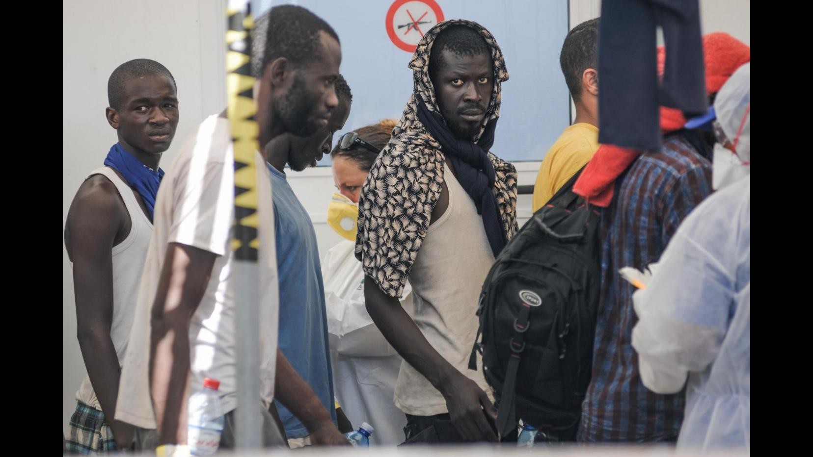 Immigrazione, ministro belga: Migranti poveri? Una caricatura. Ed è polemica