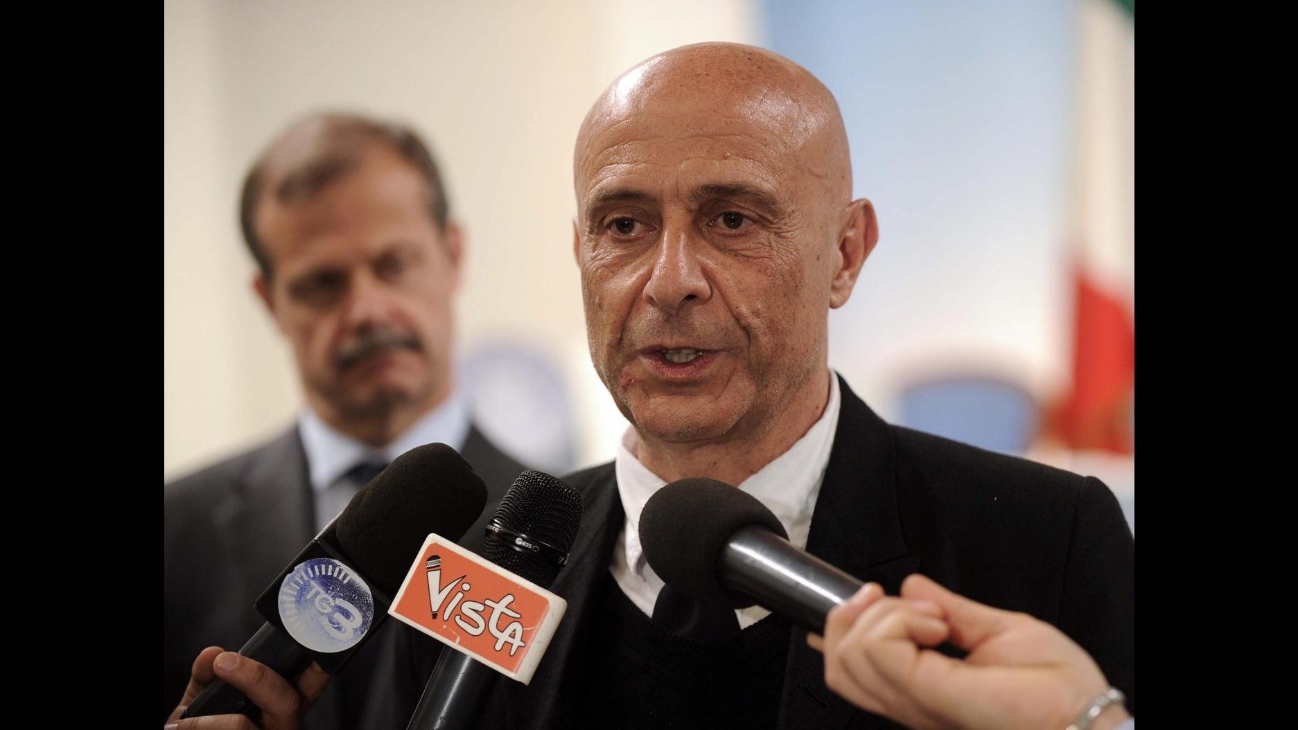 Terrorismo, Minniti: Tra intelligence è corsa ad accaparrarsi hacker