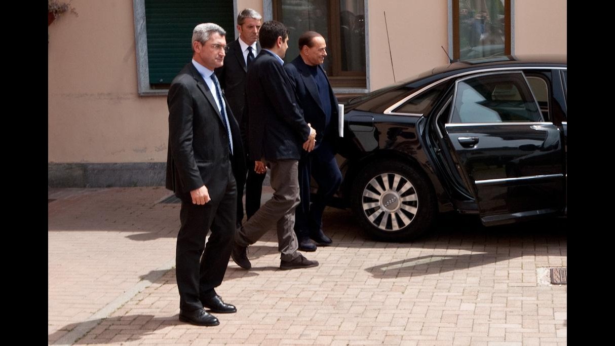 Berlusconi a Cesano Boscone per fare visita a pazienti