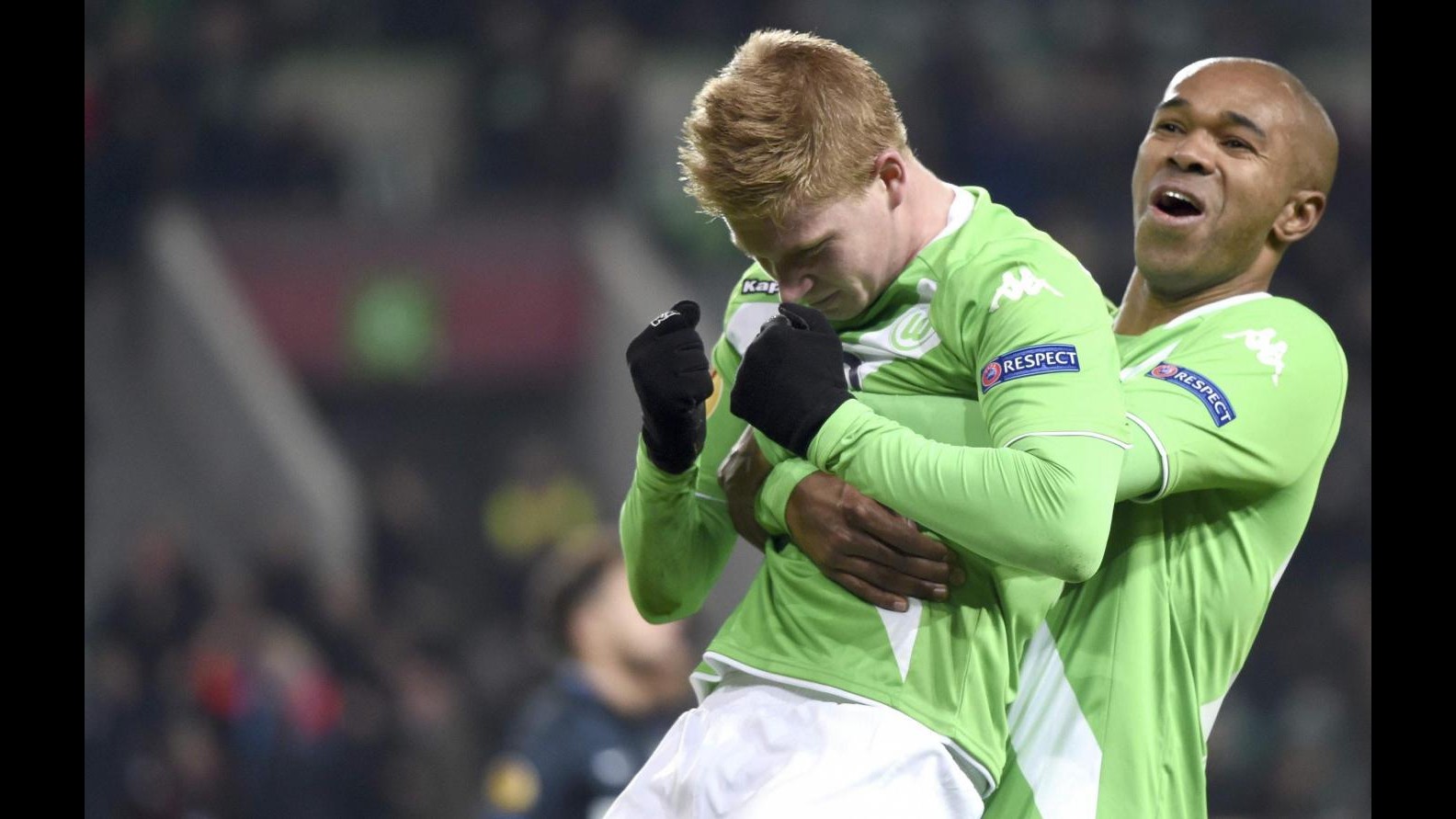 Calcio, Bundesliga: Wolfsburg ‘avverte’ Inter: 3-0 al Friburgo