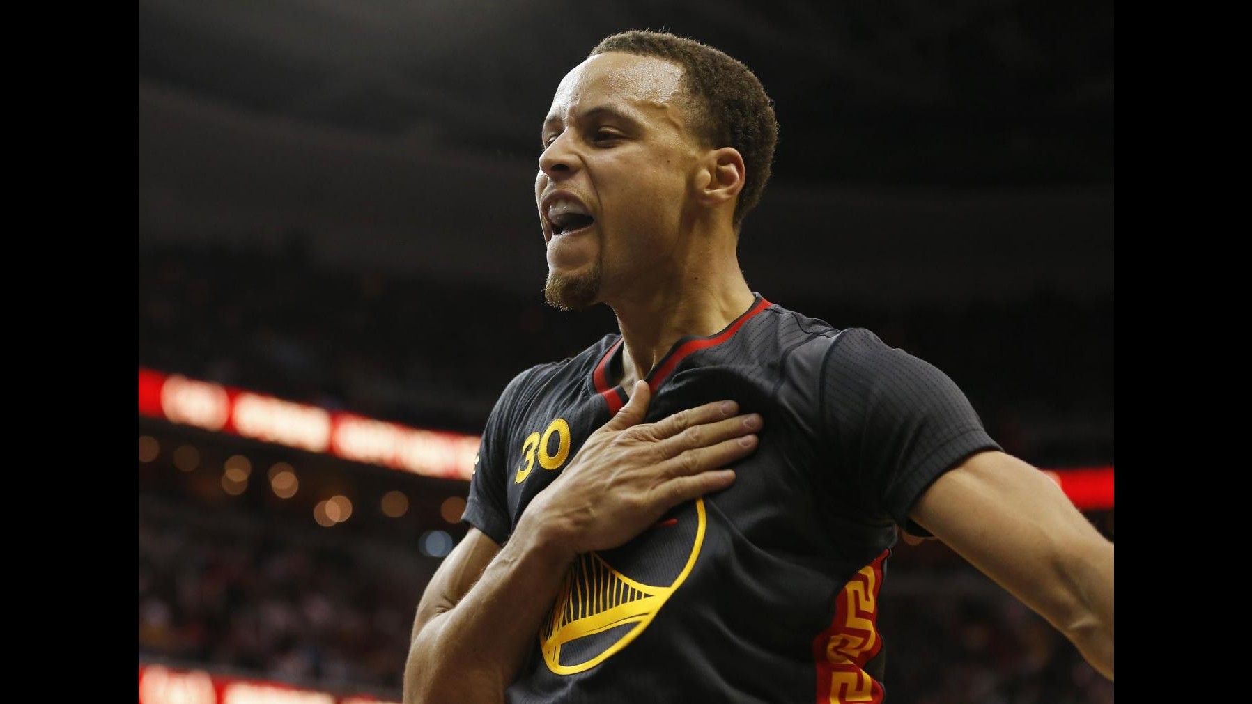 Nba: Bargnani non basta a New York, Curry trascina Golden State. Riscatto per Memphis