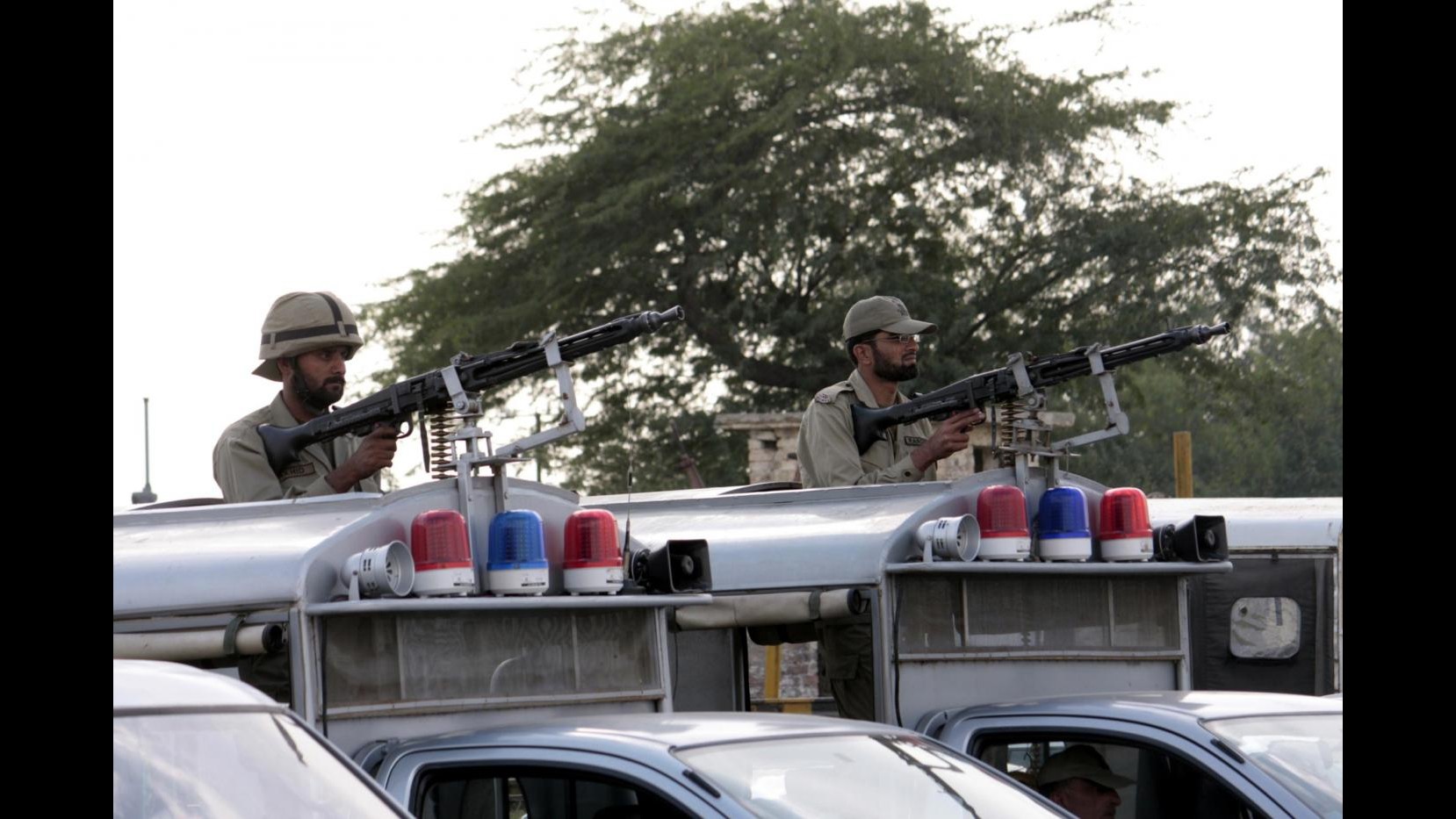 Pakistan, esplosioni vicino chiesa a Lahore: 4 morti e 36 feriti