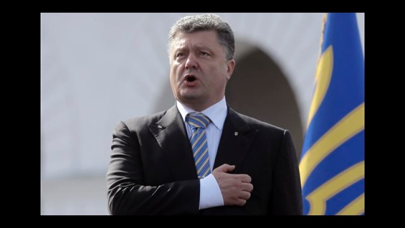Ucraina, il presidente Poroshenko a Donetsk per incontrare le truppe
